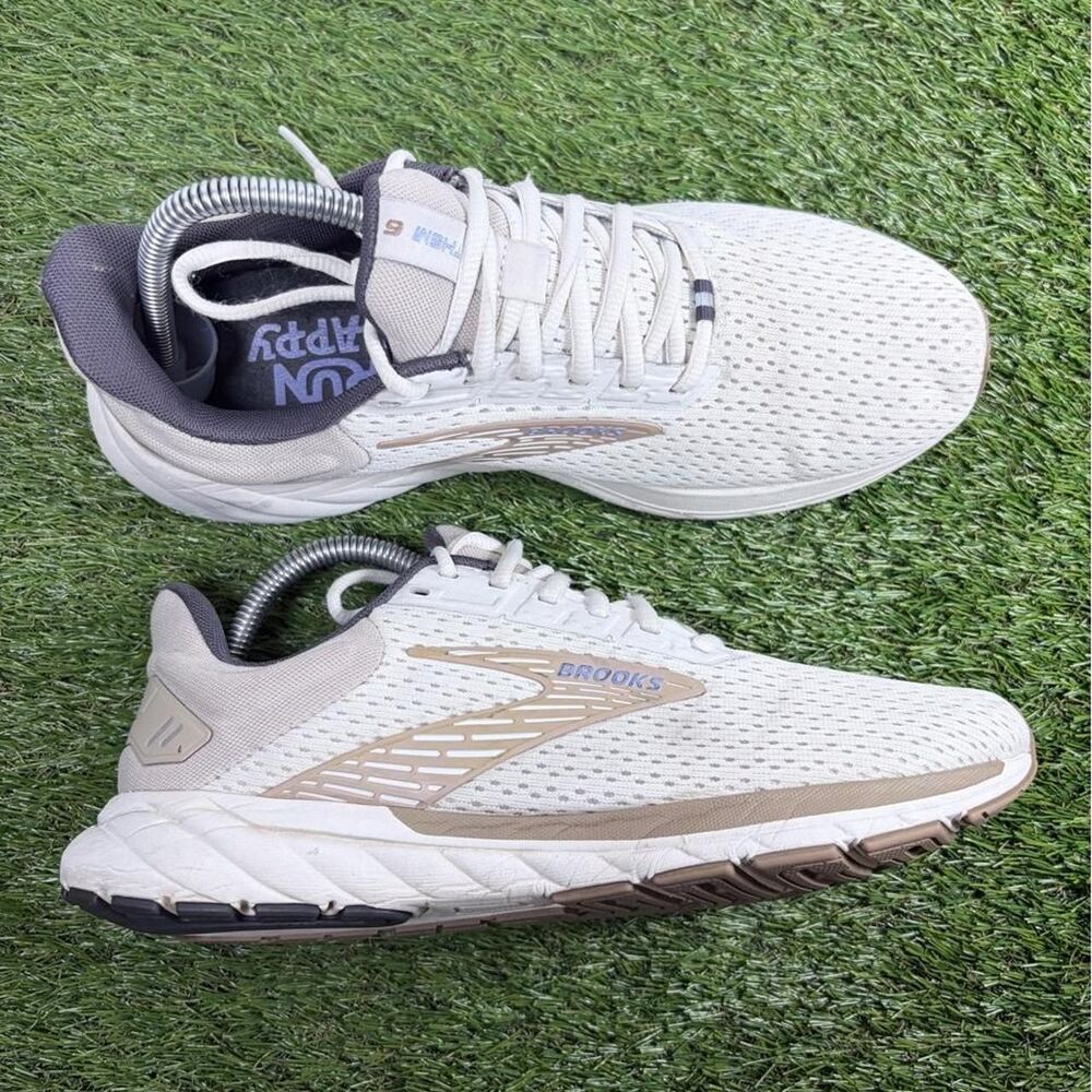 Brooks Women's White and Cream Trainers